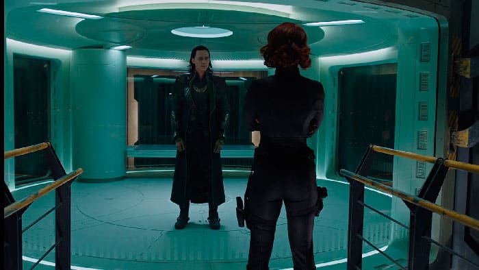 escena interrogatorio black widow loki