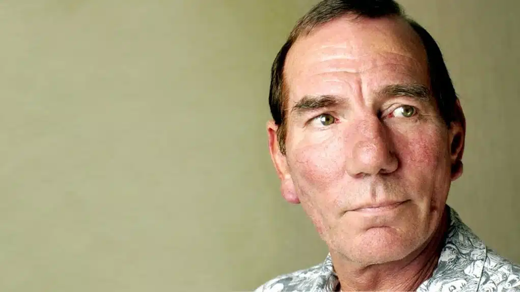 pete postlethwaite