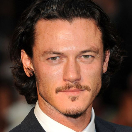 luke evans es el cuervo