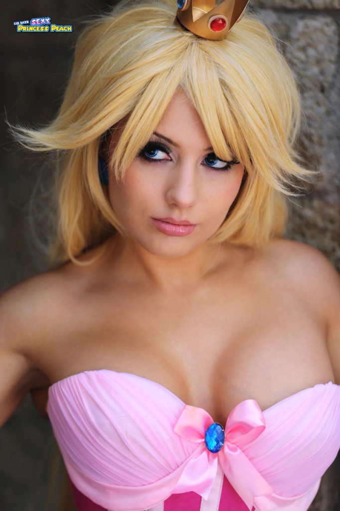 super mario - princess peach cosplayer: liz katz * photographer: sam macaroni