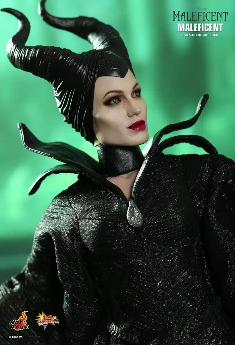 Figura Hot Toys de Angelina Jolie como Maléfica