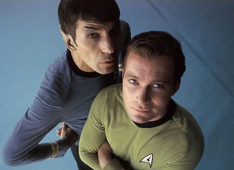 kirk y spock en star trek