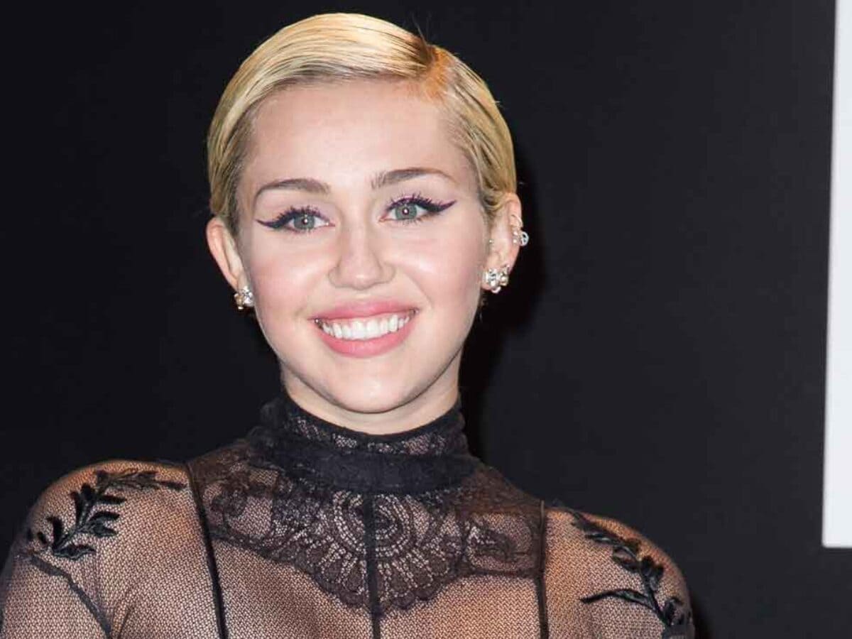 Miley Cyrus hace una película porno