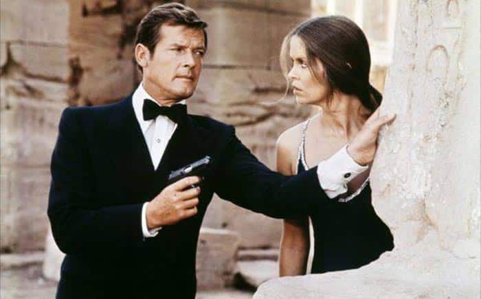 roger moore como james bond