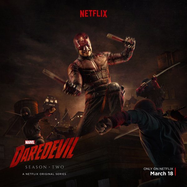 daredevil rodeado de ninjas en la segunda temporada de la serie