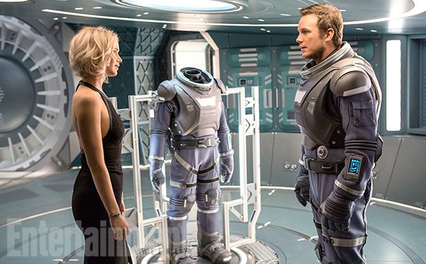 Chris Pratt y Jennifer Lawrence en Pasajeros