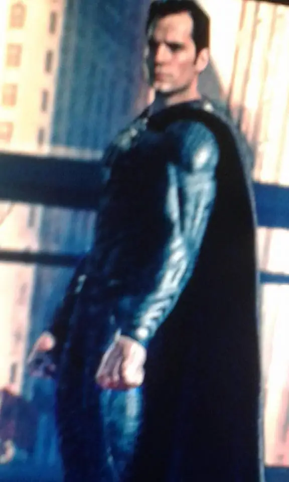 Superman traje negro la Liga de la Justicia