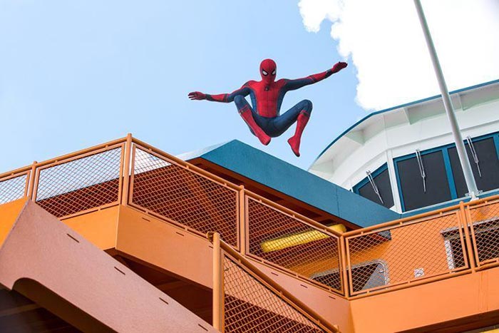 'spider-man: homecoming': nuevas imágenes de spider-man en acción