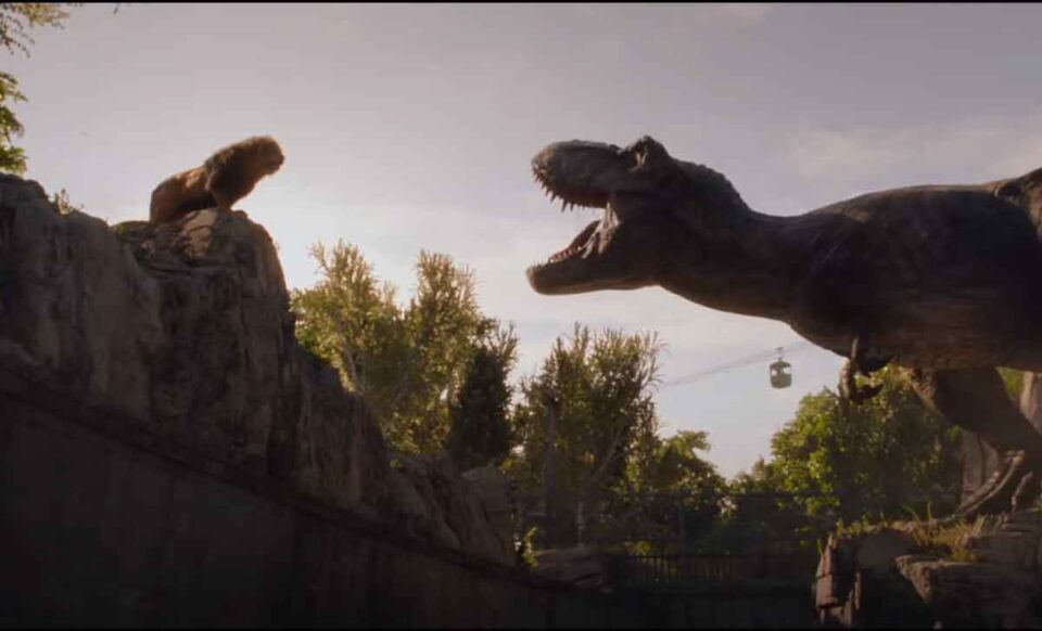 el t-rex vs un león en el nuevo spot de 'jurassic world: el reino caído'