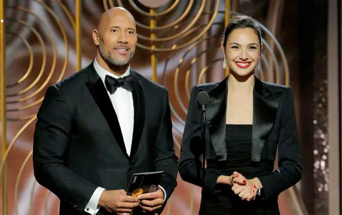 dwayne johnson gal gadot red notice