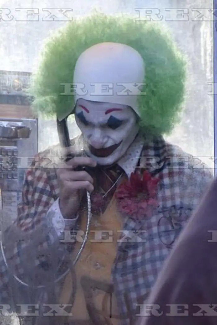 joaquin phoenix como arthur fleck en joker (2019)