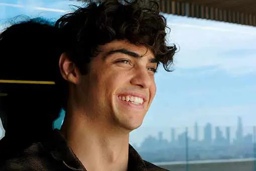 ¡¡noah centineo será he-man en masters del universo!!