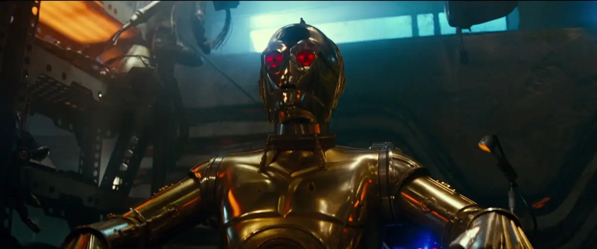 c-3po con ojos rojos