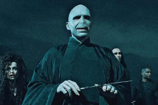 harry potter: ralph fiennes no quiere que otro actor haga de voldemort