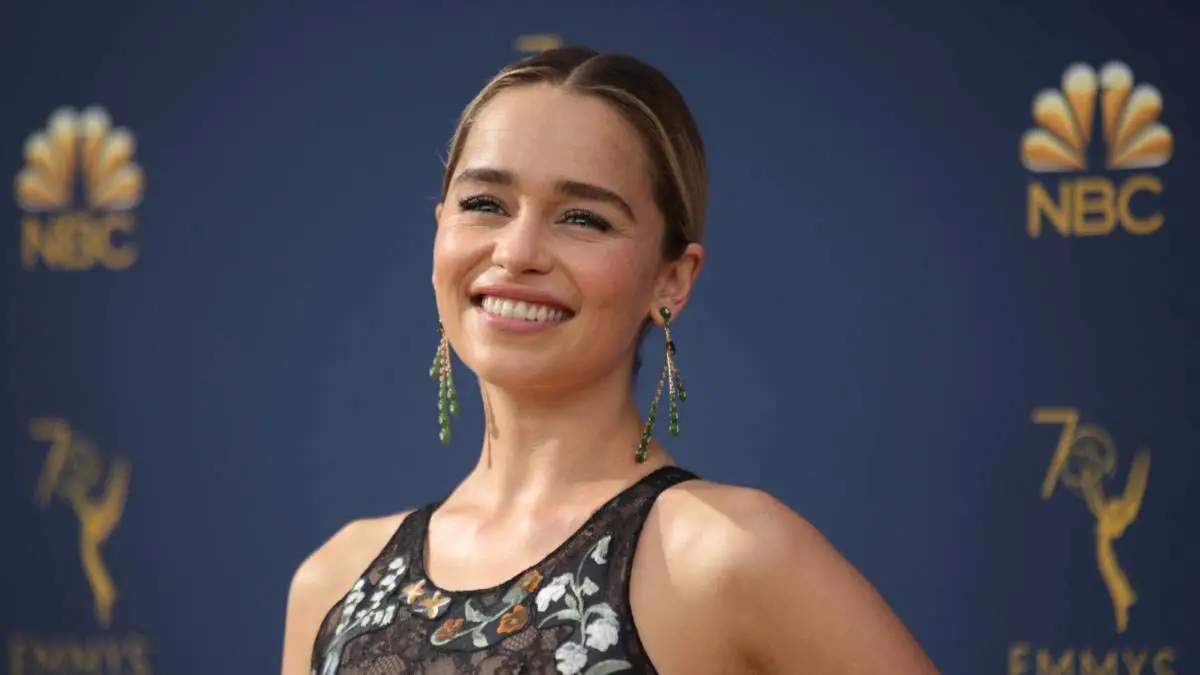 emilia clarke (juego de tronos) quiere unirse a las películas de marvel