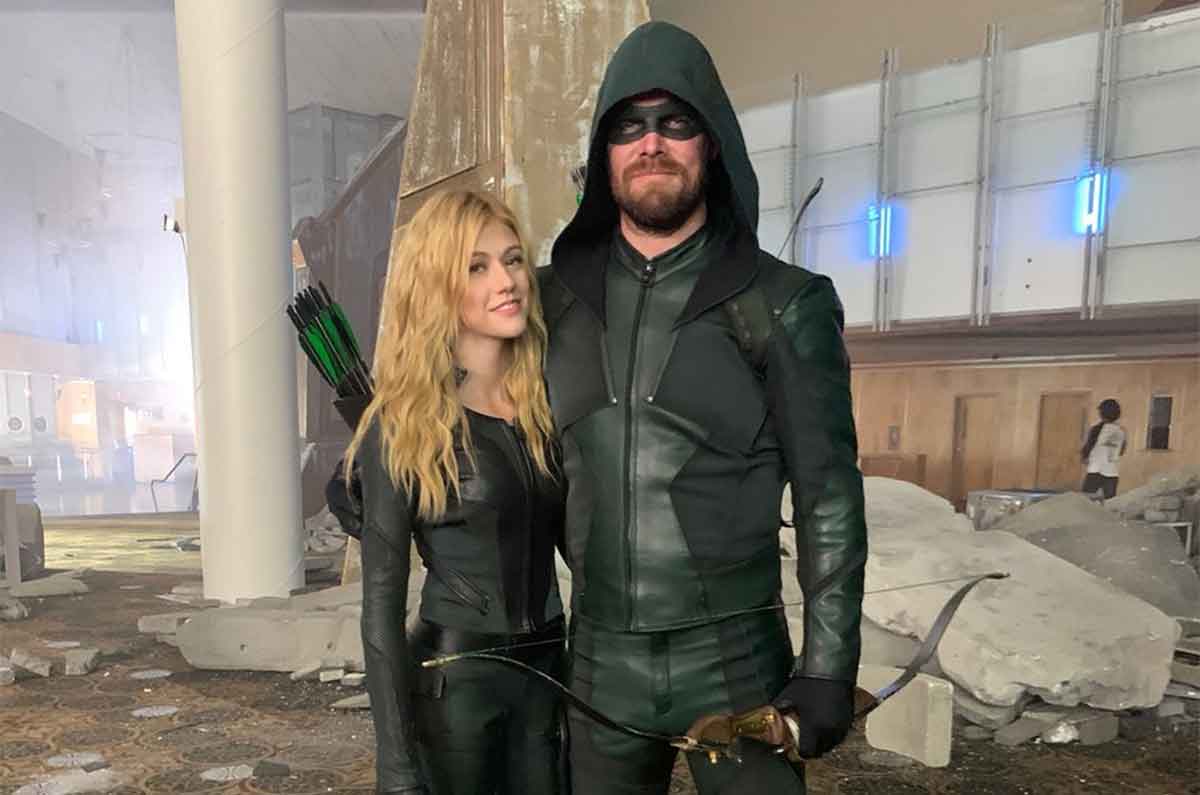 revelan la identidad del nuevo arrow en el épico crossover