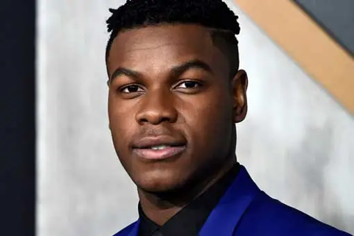 john boyega se burló de un romance de star wars y desató la polémica