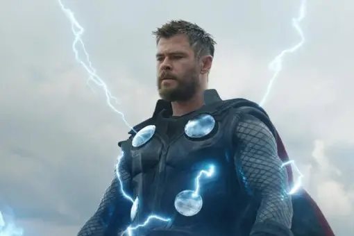 thor: love and thunder. el guion de la película es "bastante loco"