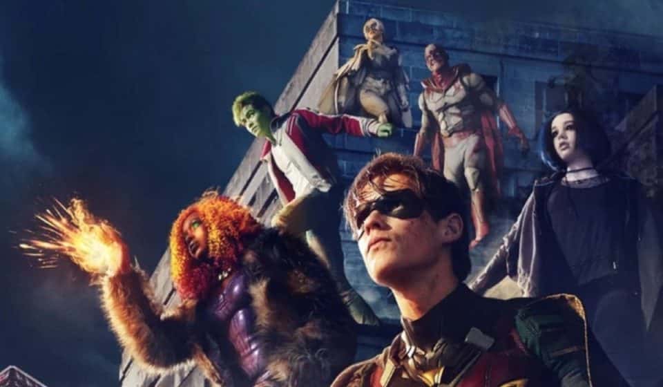 titans 3 tendrá a capucha roja, barbara gordon y el espantapájaros