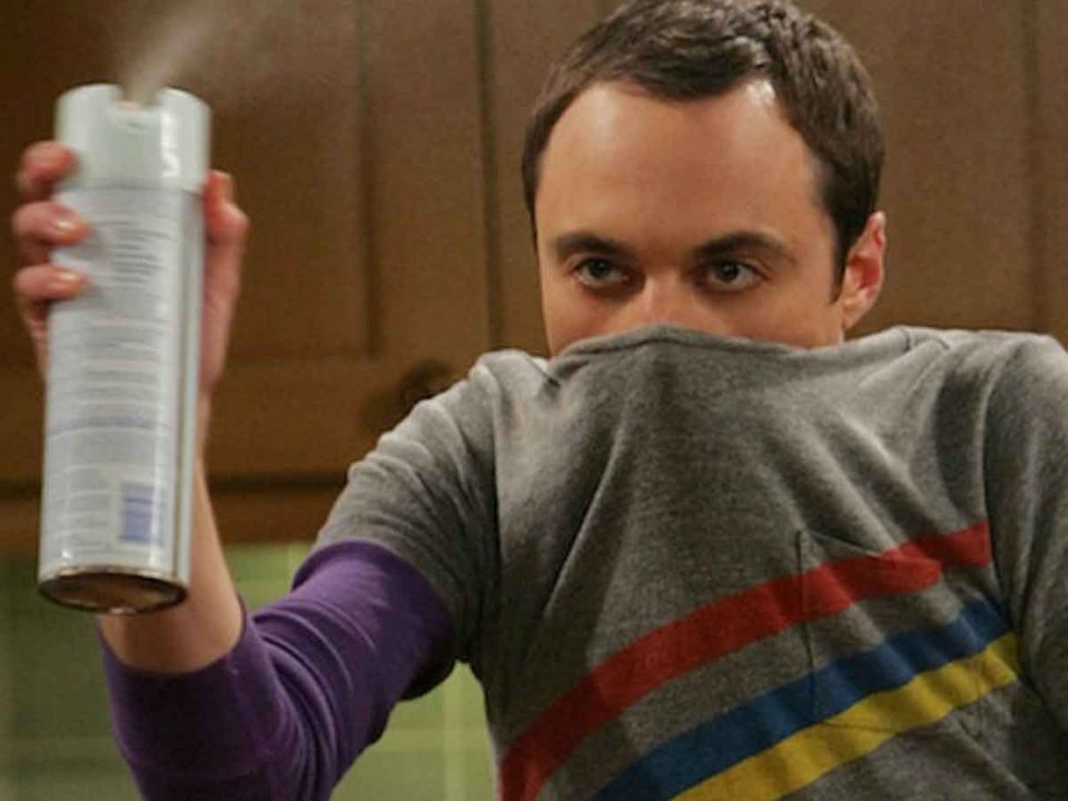 Jim Parsons imagina cómo reaccionaría Sheldon Cooper a la pandemia