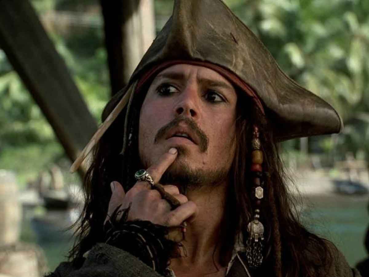 Johnny Depp como Jack Sparrow