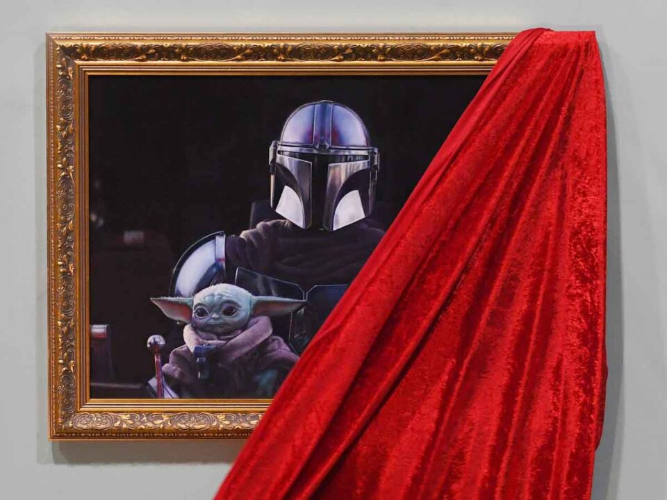 the mandalorian y baby yoda llegan al national portrait gallery