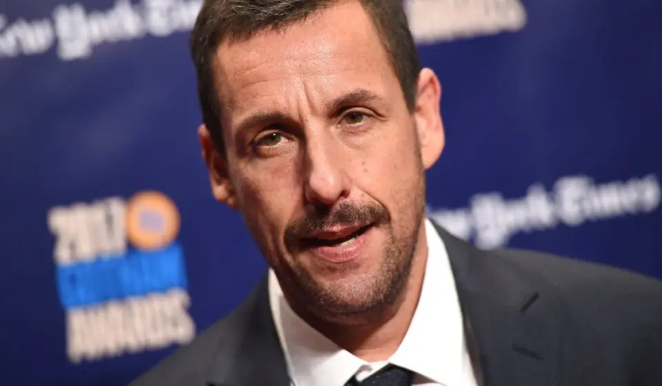 adam sandler quiere reunir a todos sus personajes en una película