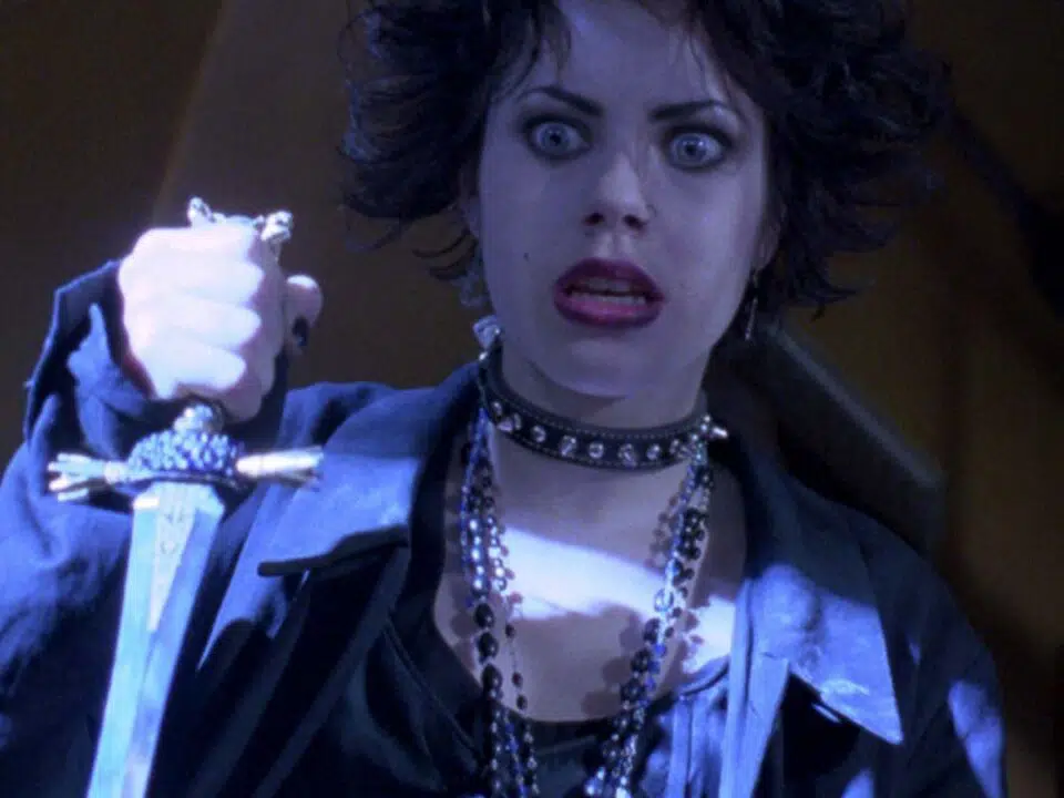 fairuza balk habla de su cameo sorpresa en la secuela de jóvenes y brujas