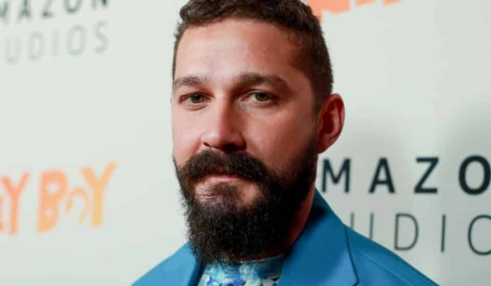 shia labeouf fue acusado de agresión sexual por su ex novia