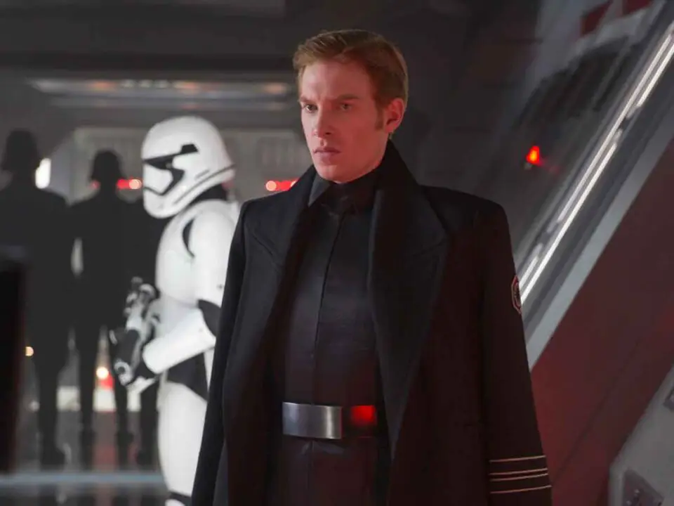 domhnall gleeson regresaría a star wars con una condición