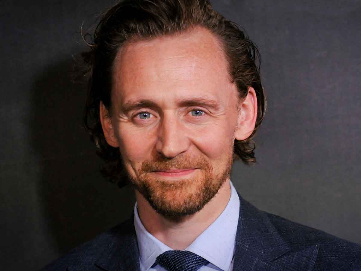 Tom Hiddleston habla sobre los rumores de interpretar a James Bond