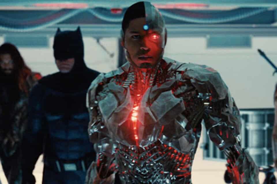 ray fisher afirma que walter hamada solo estaba "fingiendo indignación" tras la cancelación de batgirl - ray fisher como cyborg