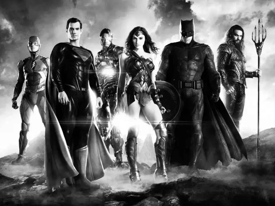 Warner Bros tapa el gran éxito de Liga de la Justicia de Zack Snyder