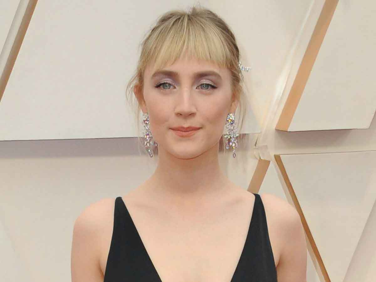 saoirse ronan podria fichar por marvel como sue storm de los cuatro fantásticos