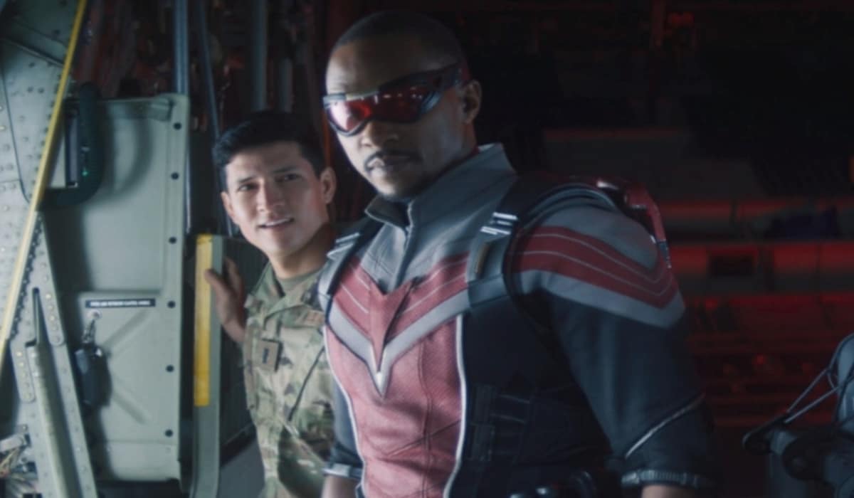 Danny Ramirez y Anthony Mackie en Capitán América 4