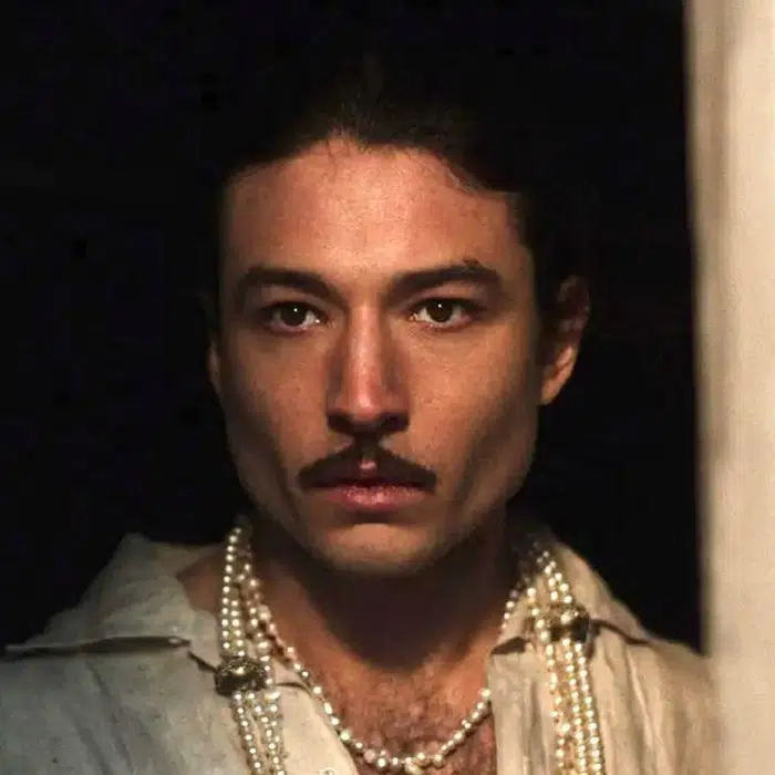 Ezra Miller como Salvador Dalí en Daliland