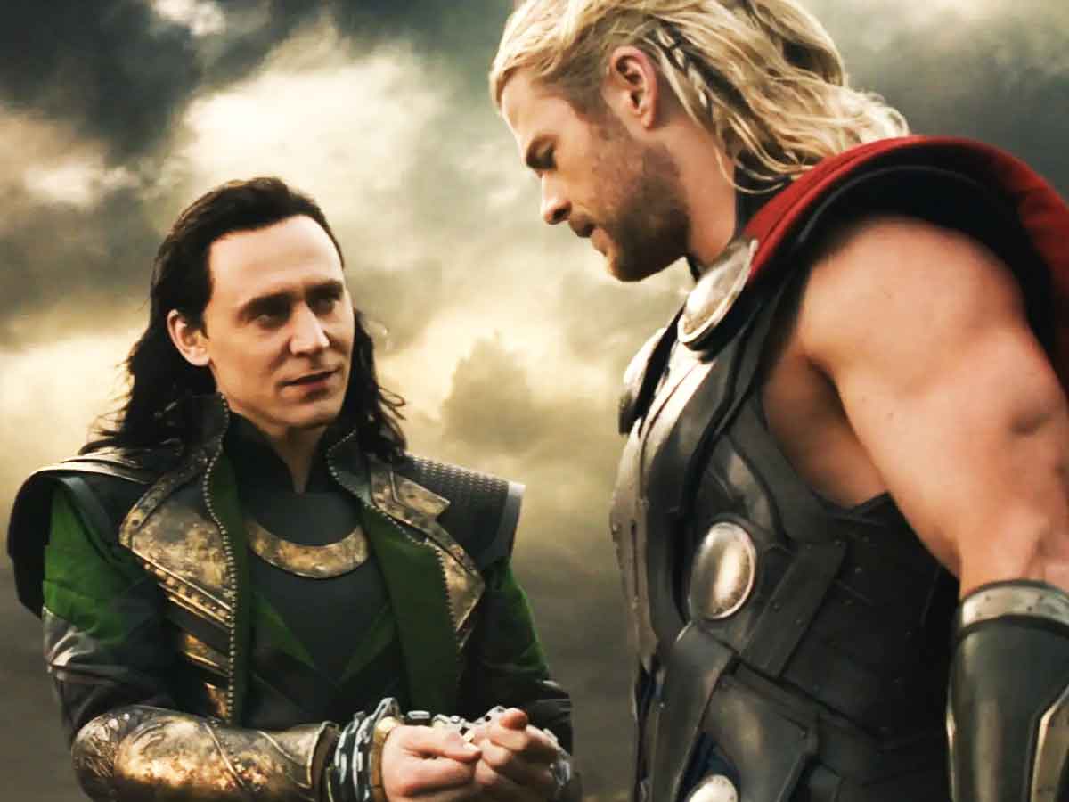 tom hiddleston (loki) y chris hemsworth (thor)