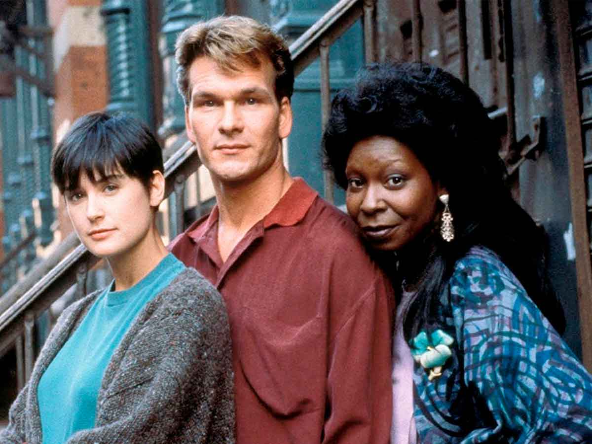 Demi Moore, Patrick Swayze y Whoopi Goldberg en Ghost (1990)