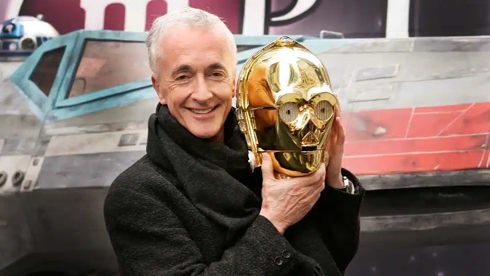 anthony daniels con su droide dorado preferido