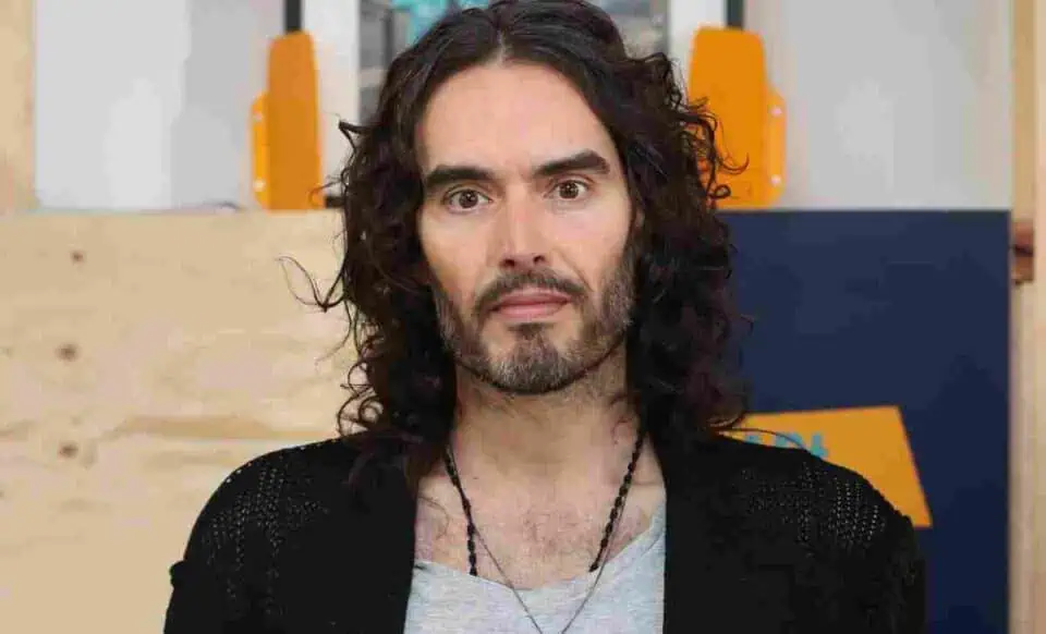 russell brand acusado de 'violación, agresión sexual y abuso emocional'