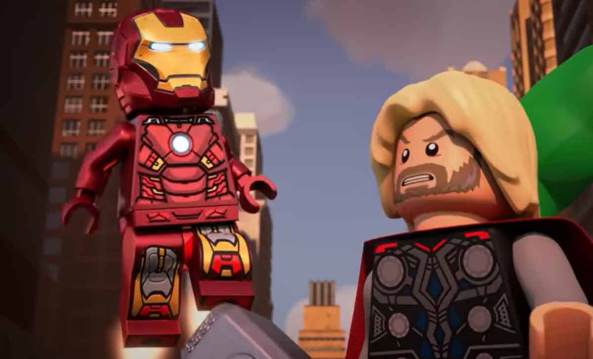 LEGO Marvel Avengers: Código Rojo, Tráiler Oficial