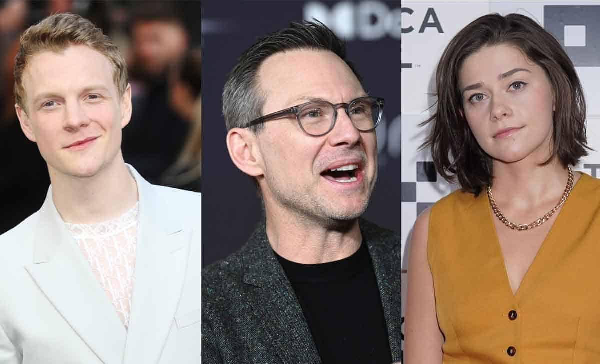Patrick Gibson, Christian Slater y Molly Brown