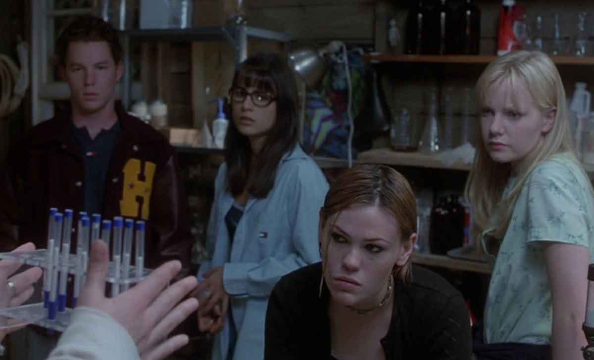 Clásico de culto de terror de 1998 - The Faculty